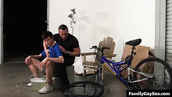 Preview 1 of Xvideos Syria Nin - hot gay step dad and