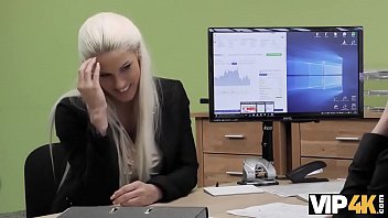 Preview 1 of Xxxdowland - VIP4K. La bella Blanche succhia il cazzo e si fa scopare la femminuccia per soldi