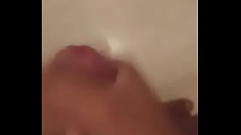 Preview 1 of Bokep Dikolam Berenang - Batendo Uma Punheta Gostosa