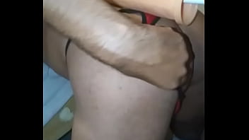 Preview 1 of He Xxxhds - Meti&eacute_ndome m&iacute_ juguete en tanga