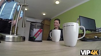 Preview 1 of Videos Sex Palys - VIP4K. Frances ha bisogno di soldi per la bici,  quindi perch&eacute_ soddisfa