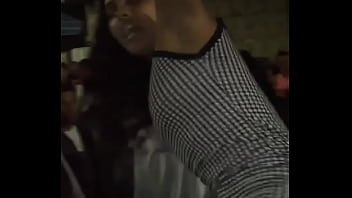 Preview 3 of Rose Blowbang - VAGABUNDA MOSTRANDO A BUCETA NO BAILE DO AR&Atilde_&Atilde_&Atilde_&Atilde_O EM BELO HORIZONTE MG