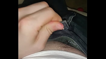 Preview 1 of Sex Vedio English - masturbation devant netflix de moi jai 18 ans