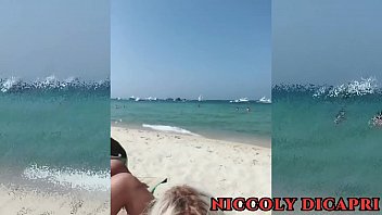 Preview 1 of Uk Amateur Amy - Assista as melhores cole&ccedil_oes de V&iacute_deos , incluindo Nicolly com gringo na Praia em Trancoso Bahia (cavalgando no negao)