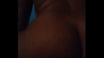 Preview 2 of Big Ass And Big Boods - Negra prepago me hace la licuadora con el culo.