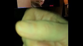 Preview 2 of Hijab Muslim Boobs - J&rsquo_aime me masturber ... souvent