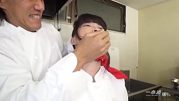 Preview 2 of Realporn Hd - ファミレスで働くトロイ主婦 1