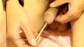 Preview 1 of Lesbians Game And Fingering - 從尿道插異物