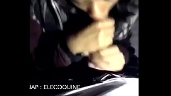 Preview 4 of Susu Jumbo Sex - ELLE SUCE DES GENS DANS LA RUE ALORS QU&#039_IL NEIGE