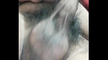 Preview 2 of Twerking Ass Shaking - Me masturbo en ba&ntilde_o p&uacute_blico
