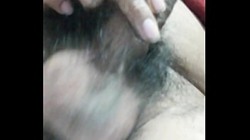 Preview 1 of Twerking Ass Shaking - Me masturbo en ba&ntilde_o p&uacute_blico