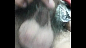 Preview 2 of Son A Nd Mom - Me masturbo en ba&ntilde_o