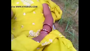 Preview 3 of Big Butt Dap Gangbang - Cheating Bhabhi getting pussy fucked in field by dever