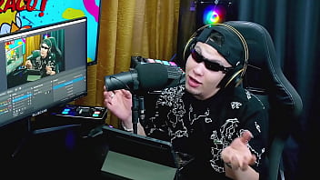Preview 1 of Xxxx Xhd Videos - A Ninfeta Viamms Avalia o Mastro do Ruan e deu uma boa nota,  ser&aacute_ que ela gostou da Rola dele? - P&aacute_pum no Barraco!