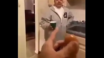 Preview 3 of Pablik Porm Vedo - Milf leva ovada na cara e fica boquiaberta