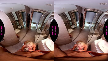 Preview 3 of Sun To Dada - VRConk Cute blonde chick sucking your dick after shower
