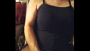 Preview 1 of Pendeja Parana - Gwenny beatin it up
