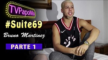 Preview 4 of Booty Motion Tv - #Suite69 - Participe do show de sexo ao vivo com o pornstar Bruno Martinez no Club Rainbow em S&atilde_o Paulo - Parte 1 - Instagram: @TVPapoMix