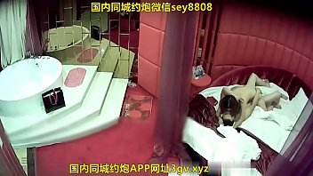 Preview 2 of Teeb Finger - 情趣酒店很会玩的眼镜情侣各种姿势有点重温玉蒲团的感觉