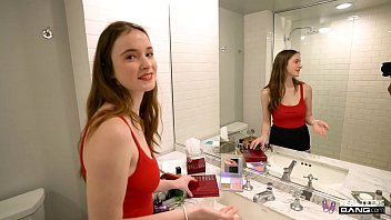 Preview 1 of Muslim Finger - Real Teens - Hot 19 Year Old Hazel Moore Gets Fucked