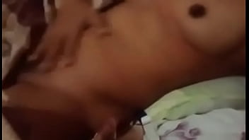 Preview 2 of Xnnnnx Sex - Pinay slut Shukie shows her boobs and pussy in the bed