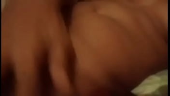 Preview 3 of Xnnnnx Sex - Pinay slut Shukie shows her boobs and pussy in the bed