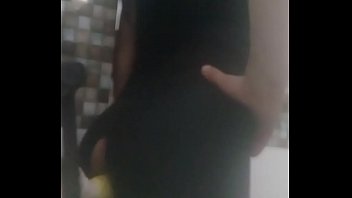 Preview 2 of Alessa Savage And Danny D - Cdzinha rabuda dando no banheiro