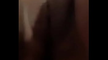 Preview 1 of Yuvutu Porn - T&iacute_a me exitas ver tu celular parte 2