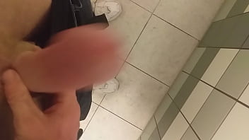 Preview 4 of Cervin Sex - Men masturbated