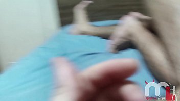 Preview 1 of Y M L Sex - M&ocirc_nica Lima chama dois solteiros de um site swing e realiza sua primeira dupla penetra&ccedil_&atilde_o,  o corno filma enquanto se masturba.