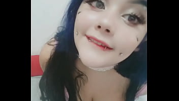 Preview 2 of Shaving Woods - Novinha de 18 anos cheia de tes&atilde_o