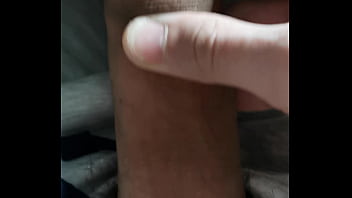 Preview 1 of Pornhub Oil Overload Orgy - Me hago una paja mientras estudio