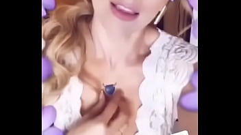 Preview 2 of Cook Naked - Escote de Aracely Ar&aacute_mbula