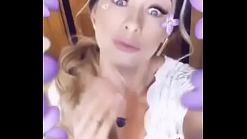 Preview 4 of Cook Naked - Escote de Aracely Ar&aacute_mbula