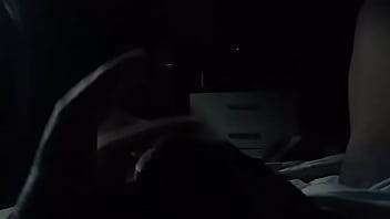 Preview 4 of R6 Ela Footjob - Batendo uma na cama 4