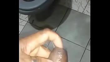 Preview 1 of Big Tits With Shwer - Punheta dos maduro