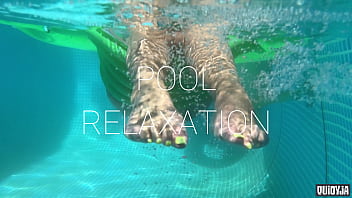 Preview 3 of Cum On Pussy Japan - Splashing Feet in the Pool