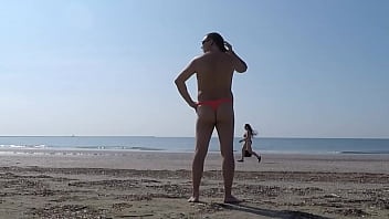 Preview 2 of Russia Xxxxx - Nudismo in spiaggia