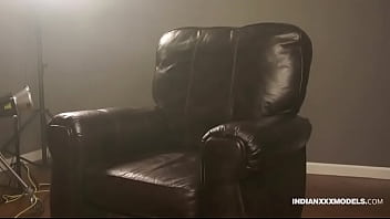 Preview 2 of Xvedio Big Hd - Indian juciy girl show her boobs and pussy