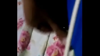 Preview 3 of Tiny Girl Get Threesome - Unang putok ng 2020