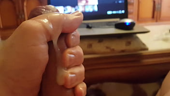 Preview 4 of Tara Love Porn - sideral viendo un video