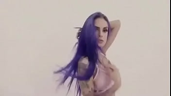 Preview 2 of Cum Soaked Double Barrel - Tati Zaqui Sensualizando Em Ensaio De Lingerie