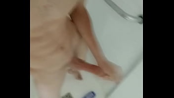 Preview 4 of Drazzers Fucking - Dotado no banho