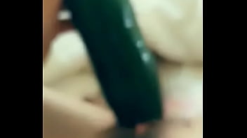 Preview 3 of Xxx Vidha Blan - Le gusta el pepino