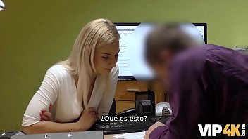 Preview 2 of Hugh Fuck - VIP4K. La rubia natural Nathaly Teges resuelve todos sus problemas abriendo piernas