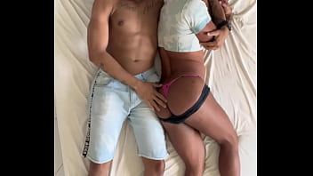 Preview 2 of Jaz Duro - o pai da minha amiga foi dormir do meu lado,  n&atilde_o resistiu e me comeu