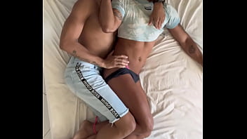 Preview 3 of Jaz Duro - o pai da minha amiga foi dormir do meu lado,  n&atilde_o resistiu e me comeu