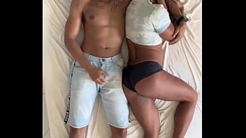 Preview 1 of Jaz Duro - o pai da minha amiga foi dormir do meu lado,  n&atilde_o resistiu e me comeu
