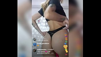 Preview 3 of Beach Amateurf - Putita de Instagram (Historias)
