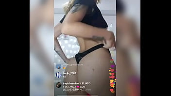 Preview 4 of Beach Amateurf - Putita de Instagram (Historias)